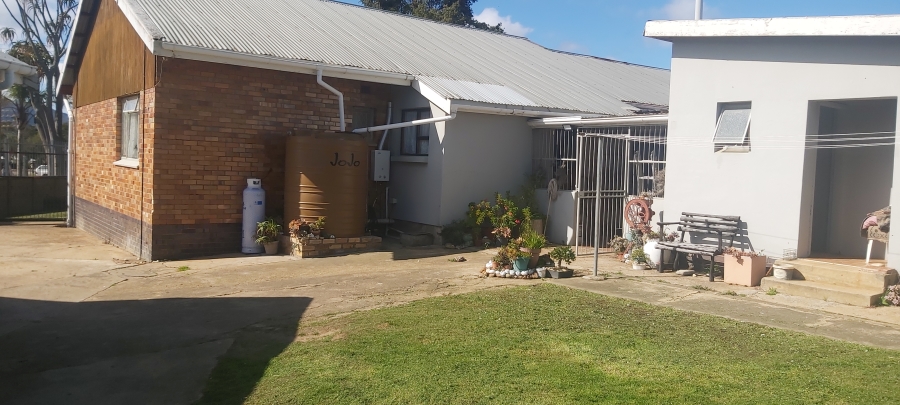 4 Bedroom Property for Sale in Kareedouw Eastern Cape